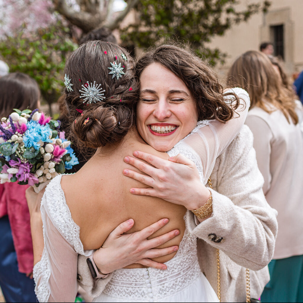 Fotógrafo de bodas en Madrid para parejas que se quieren. Sin posados. Profesional de bodas bonitas en Madrid y alrededores